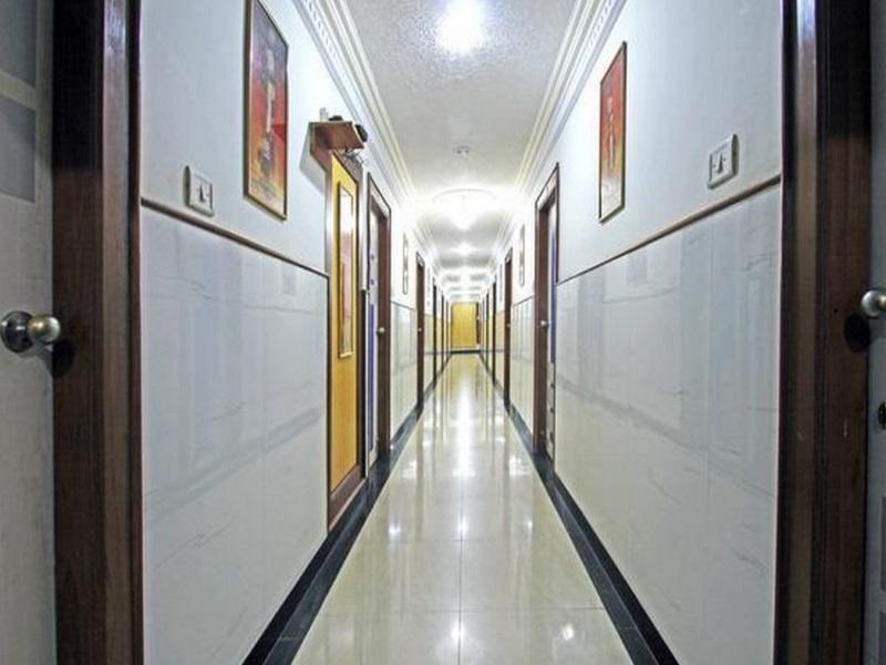 Oyo Hotel Ganga Sagar Near Sri Someshwara Swami Temple Bangalore Eksteriør billede